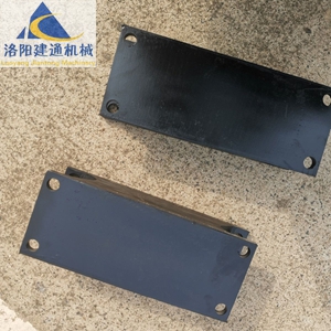 洛阳压路机配件洛阳压路机减震器减振器